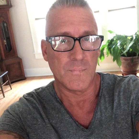 Meet your Posher, Peter - Picture 1 of 1